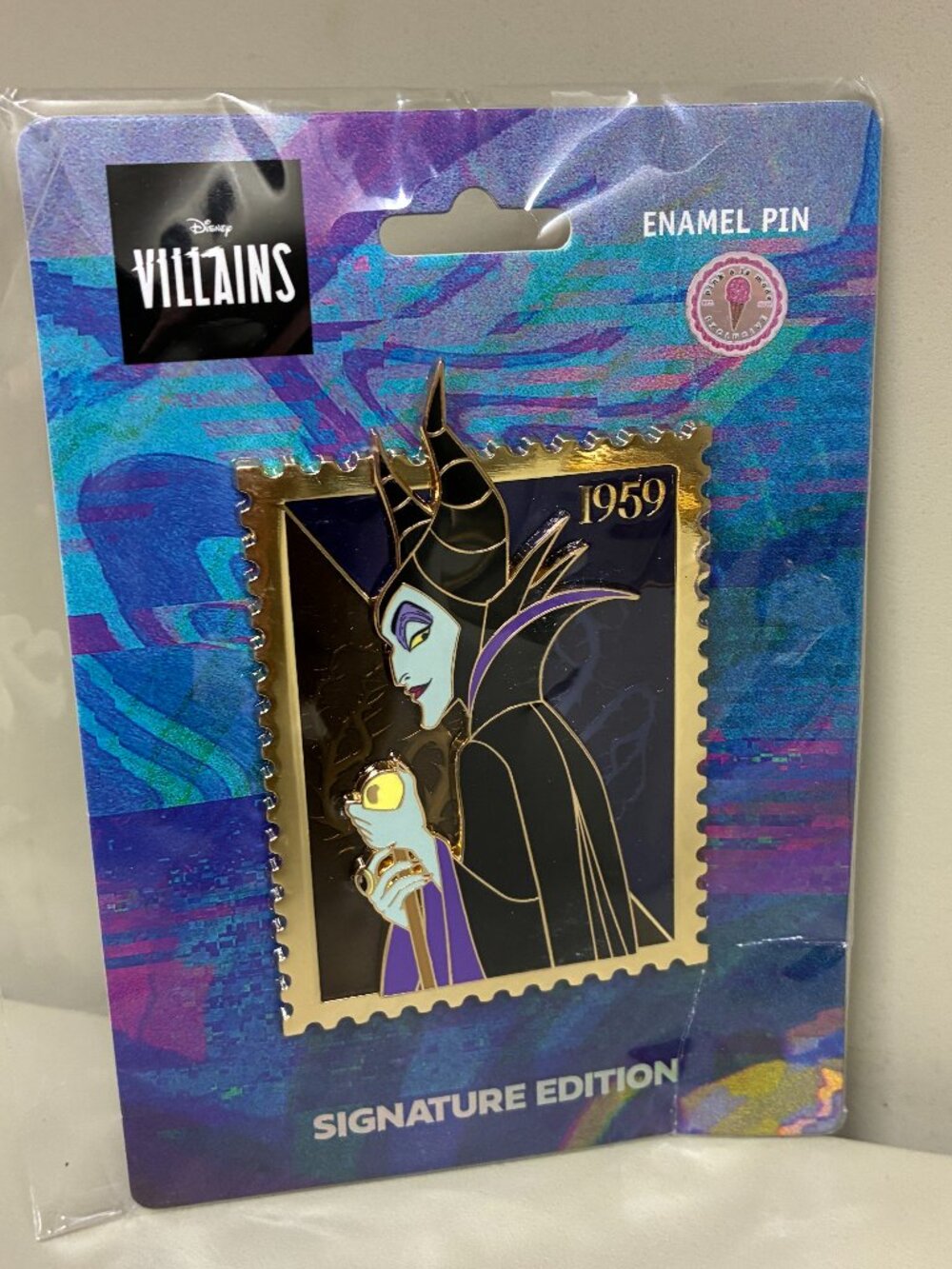 Disney PALM Pink A La Mode Maleficent Royal Stamp LE 400 Sleeping Beauty Pin